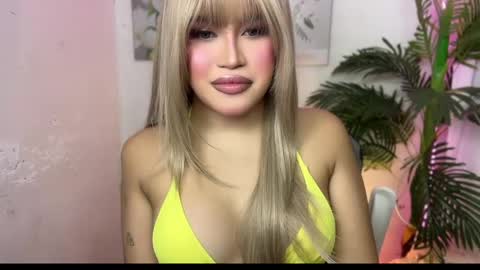 ur_bombshellpatty online show from May 1, 5:17 pm