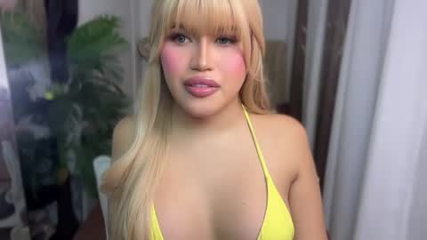 ur_bombshellpatty online show from May 17, 2:57 pm