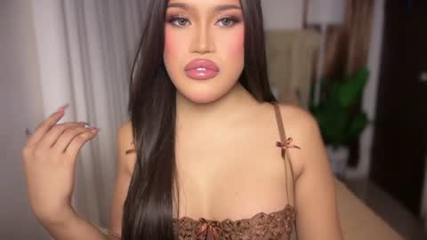 ur_bombshellpatty online show from June 14, 5:59 pm