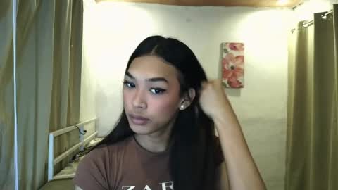 ur_dazzlingmorenaxx online show from July 23, 3:48 am