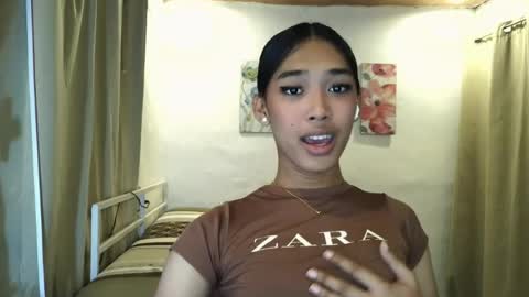 ur_dazzlingmorenaxx online show from July 25, 3:09 pm