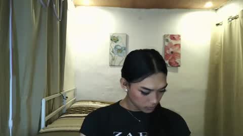 ur_dazzlingmorenaxx online show from July 27, 3:57 am