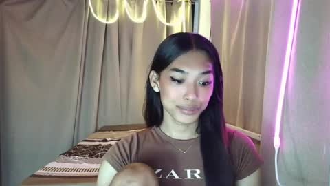ur_dazzlingmorenaxx online show from August 8, 4:20 pm