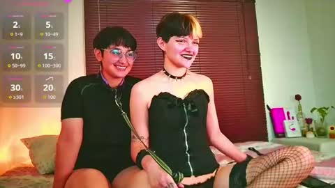Snapshot of ur_enigma chatting on June 11, 5:49 am ur_enigma online show from June 11, 5:49 am