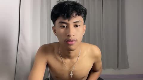 ur_fuckerbttm online show from November 13, 12:15 pm