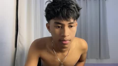 ur_fuckerbttm online show from November 17, 3:18 pm