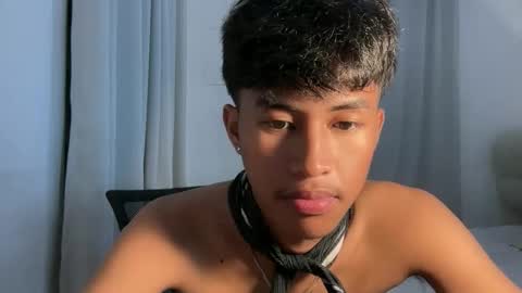 ur_fuckerbttm online show from February 5, 10:09 am