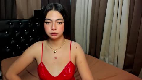 ur_girl_dwalker online show from March 27, 9:42 am