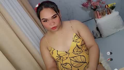 KENDRA CUTIEE online show from February 5, 12:10 pm