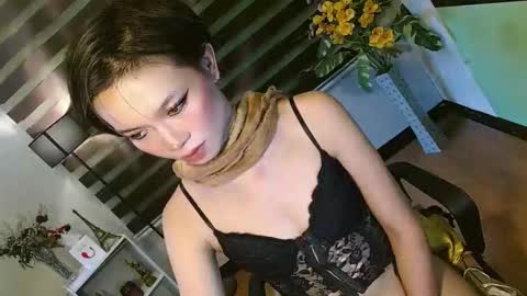 Saina Gonzales online show from April 25, 8:17 am