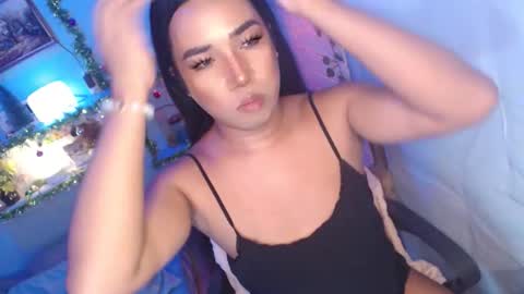 Snapshot of ur_hot_tommiexx chatting on October 16, 5:52 am jennie online show from October 16, 5:52 am