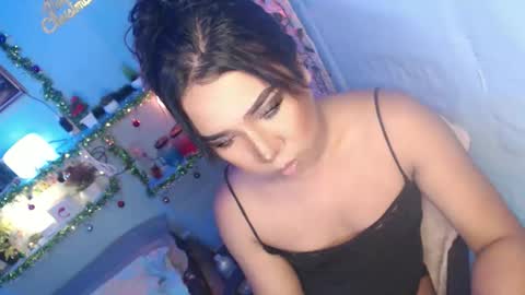 Snapshot of ur_hot_tommiexx chatting on October 21, 2:34 am jennie online show from October 21, 2:34 am