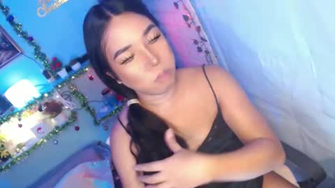 Snapshot of ur_hot_tommiexx chatting on October 22, 3:07 am jennie online show from October 22, 3:07 am