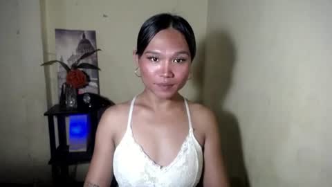 ur_miss_xoxo online show from July 17, 2:02 pm