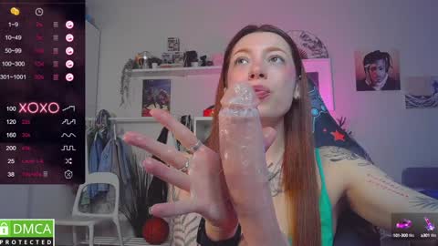 Snapshot of ur_olivia chatting on December 26, 4:58 pm Olivia Kaufman online show from December 26, 4:58 pm