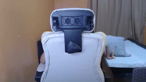 ur_petitejaya online show from November 27, 11:51 pm