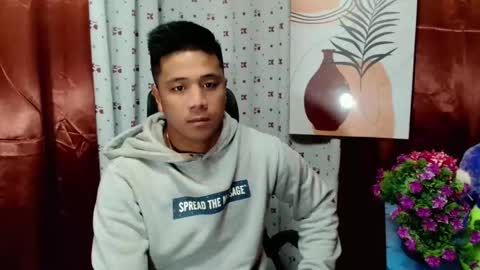 Snapshot of ur_pinoydave chatting on December 15, 8:19 am Dave online show from December 15, 8:19 am