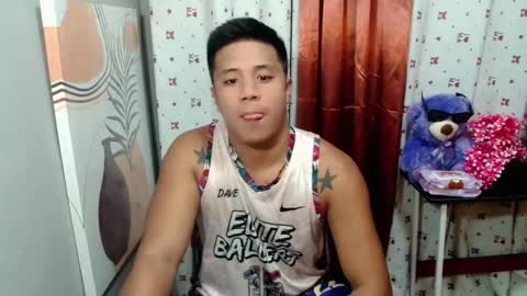 Snapshot of ur_pinoydave chatting on January 28, 7:43 am Dave online show from January 28, 7:43 am