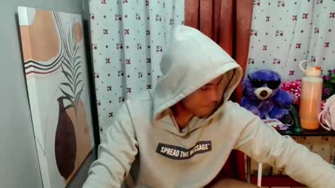 Snapshot of ur_pinoydave chatting on February 6, 8:45 pm Dave online show from February 6, 8:45 pm