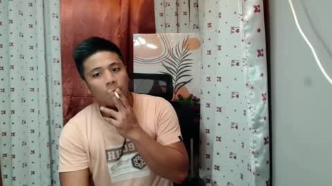 Snapshot of ur_pinoydave chatting on February 12, 12:27 am Dave online show from February 12, 12:27 am