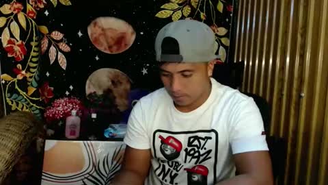 Snapshot of ur_pinoydave chatting on January 11, 3:39 pm Dave online show from January 11, 3:39 pm