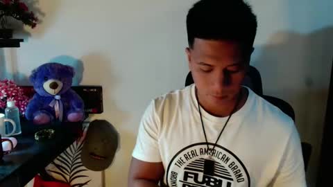 Snapshot of ur_pinoydave chatting on February 1, 3:43 pm Dave online show from February 1, 3:43 pm