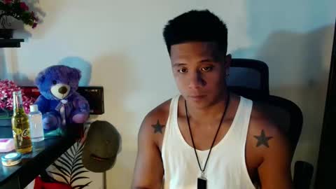 Snapshot of ur_pinoydave chatting on February 2, 9:52 am Dave online show from February 2, 9:52 am