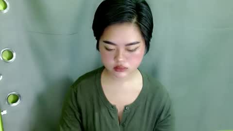 zey  online show from February 8, 12:03 am