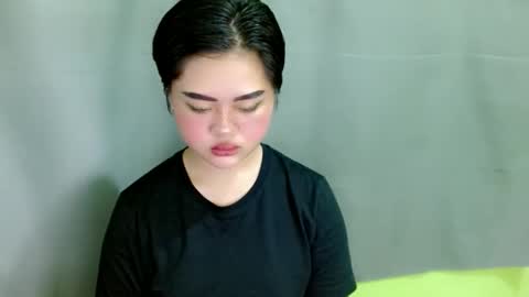 zey  online show from February 9, 4:38 am