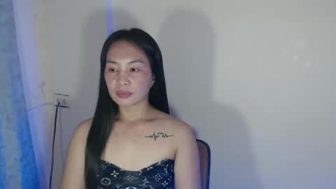 Snapshot of ur_sexy_mommy chatting on December 14, 1:38 pm ur_sexy_mommy online show from December 14, 1:38 pm