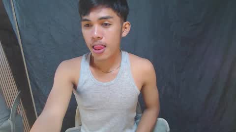 Snapshot of ur_shan21 chatting on September 25, 6:44 pm ur_shan21 online show from September 25, 6:44 pm