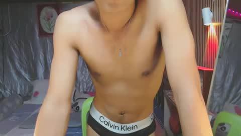 Snapshot of ur_shan21 chatting on November 17, 4:13 pm ur_shan21 online show from November 17, 4:13 pm