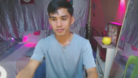 Snapshot of ur_shan21 chatting on November 18, 4:33 pm ur_shan21 online show from November 18, 4:33 pm