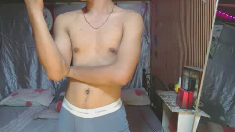 Snapshot of ur_shan21 chatting on November 25, 5:24 pm ur_shan21 online show from November 25, 5:24 pm