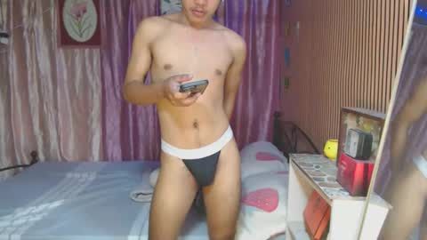 Snapshot of ur_shan21 chatting on December 4, 5:21 pm ur_shan21 online show from December 4, 5:21 pm