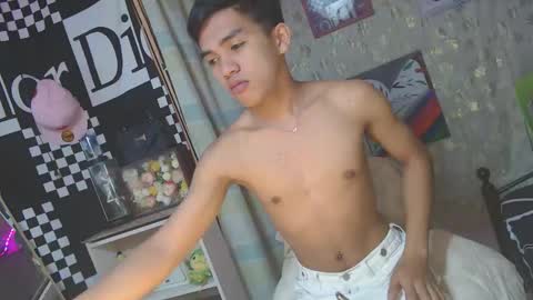 ur_shan21 online show from March 16, 1:33 am