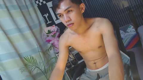 Snapshot of ur_shan21 chatting on April 19, 4:06 pm ur_shan21 online show from April 19, 4:06 pm