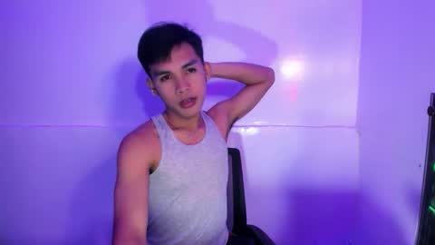 Snapshot of ur_shan21 chatting on May 9, 7:30 pm ur_shan21 online show from May 9, 7:30 pm