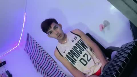 Snapshot of ur_shan21 chatting on May 19, 6:58 pm ur_shan21 online show from May 19, 6:58 pm
