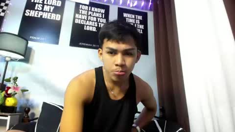 Snapshot of ur_shan21 chatting on August 3, 6:55 pm ur_shan21 online show from August 3, 6:55 pm