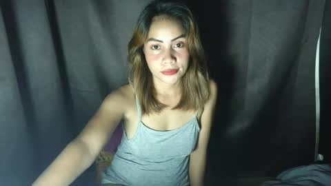 Snapshot of ur_sweetmika chatting on June 14, 4:42 pm ur_sweetmika online show from June 14, 4:42 pm