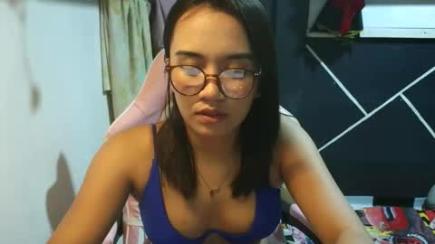 ur_wetwife online show from October 25, 8:36 pm