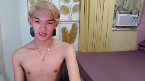 urasian_john20 online show from April 6, 5:47 pm