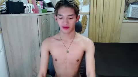 urasian_john20 online show from July 7, 11:14 am