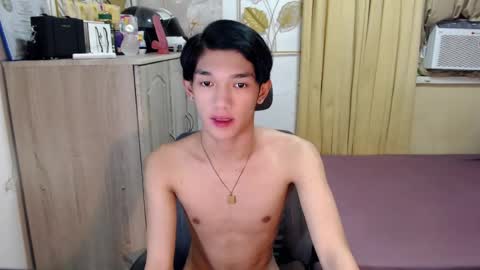 urasian_john20 online show from July 18, 9:24 am