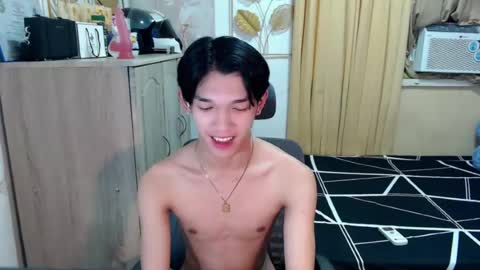 urasian_john20 online show from July 24, 6:22 am