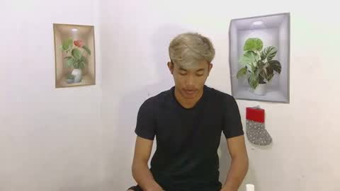 urasian_jomarie online show from February 22, 12:04 pm