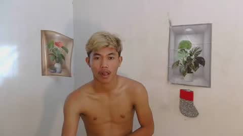 urasian_jomarie online show from March 24, 10:59 pm