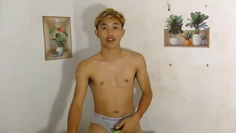urasian_jomarie online show from May 25, 12:11 pm