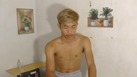 urasian_jomarie online show from June 2, 9:39 pm